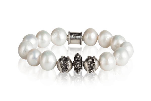 Divine sparkling white pearl - Tokah bracelet